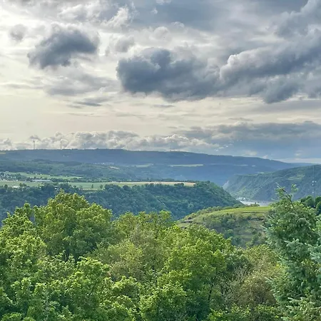 #1 Studioapartment Mit Loreleyblick Direkt An Der Schoensten Etappe Des Rheinsteigs Patersberg